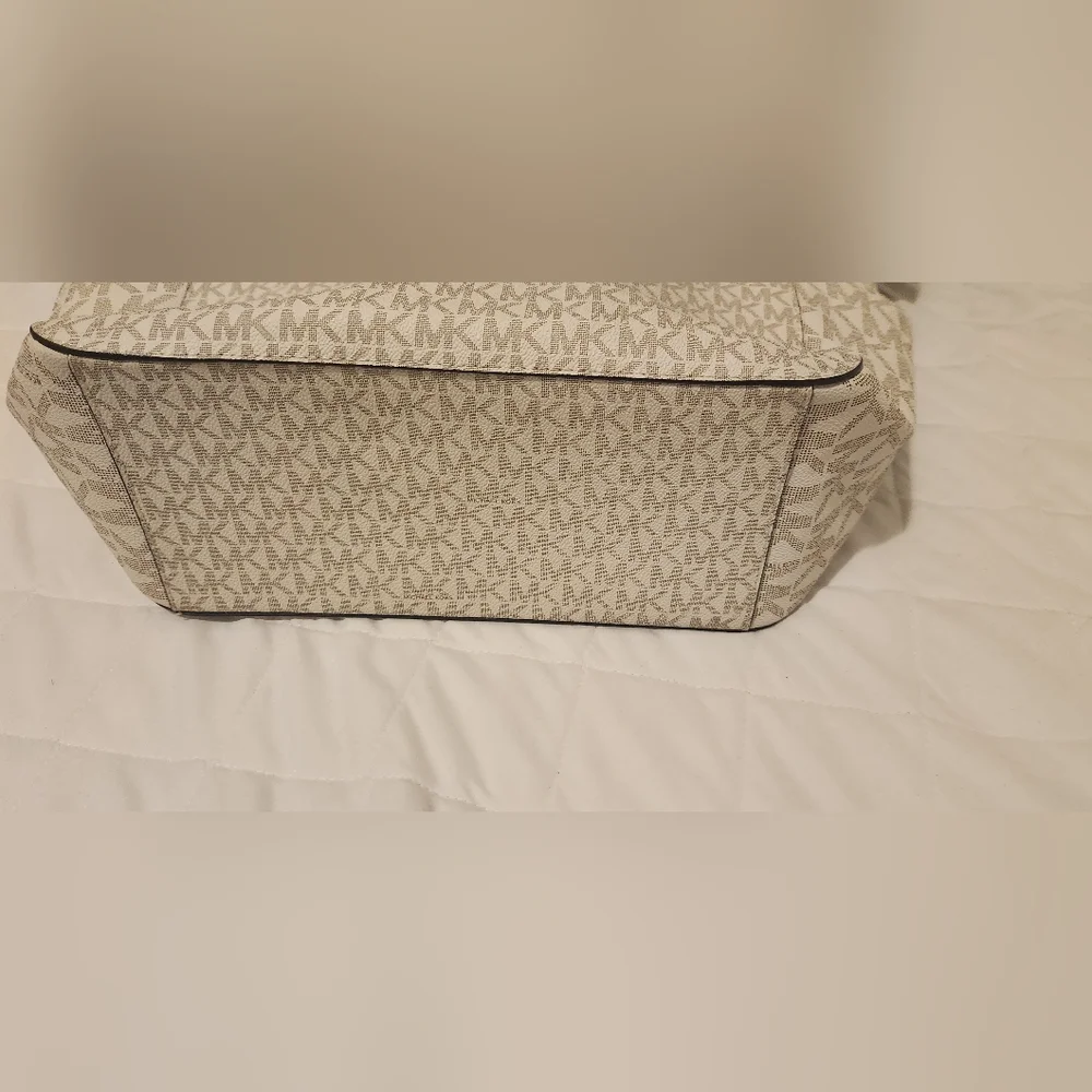 Micheal Kors Jet Set Large Signature Logo Shoulder Bag - Picture 4 of 4